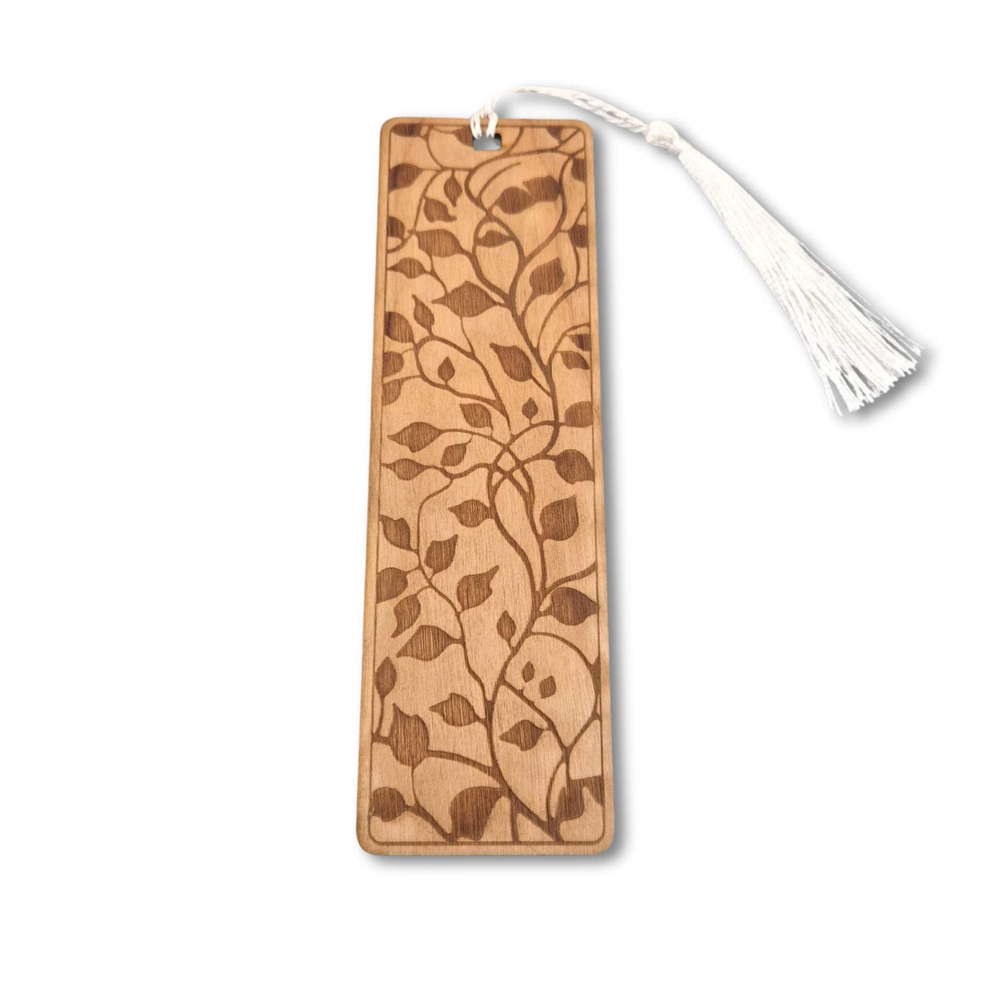 Lesezeichen aus Kirschbaum mit graviertem Blumenmotiv 